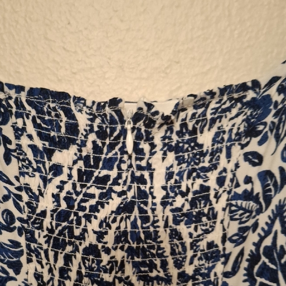 Chic Blue and White Floral Midi Dress - Picture 7 of 8